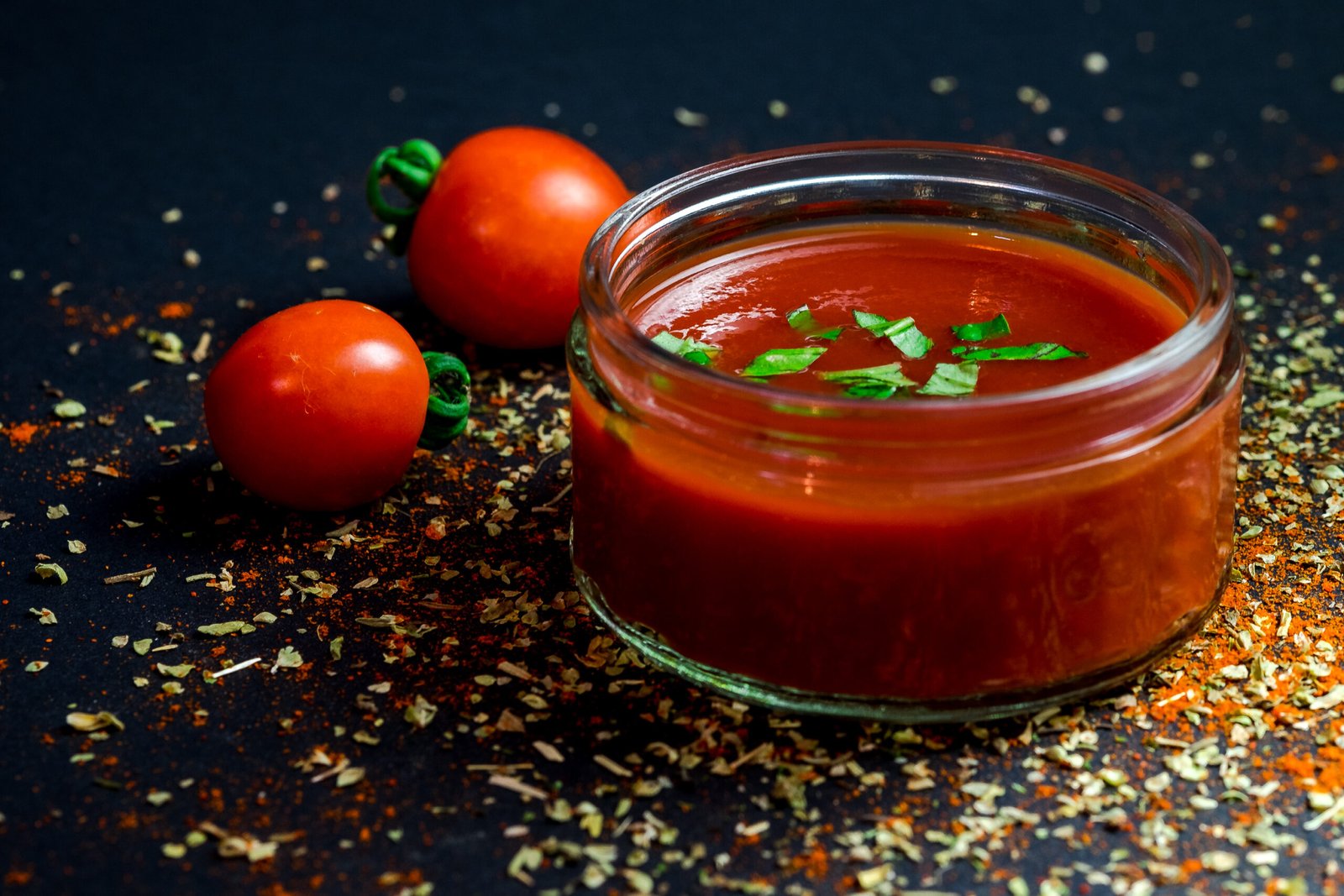 Fresh_Tomato_Sauce_(Unsplash)