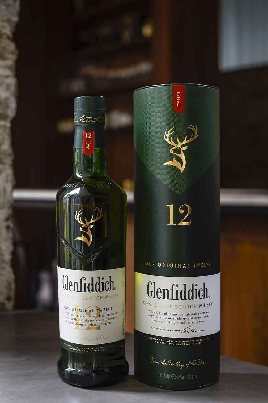 Glenfiddich-12-Year-Old-Whisky-70cl-Lifestyle-4